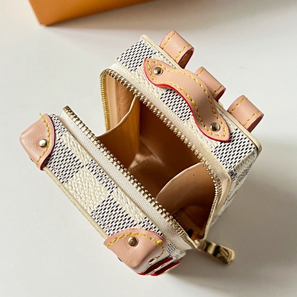 ブランドキーホルダー全体デザイン